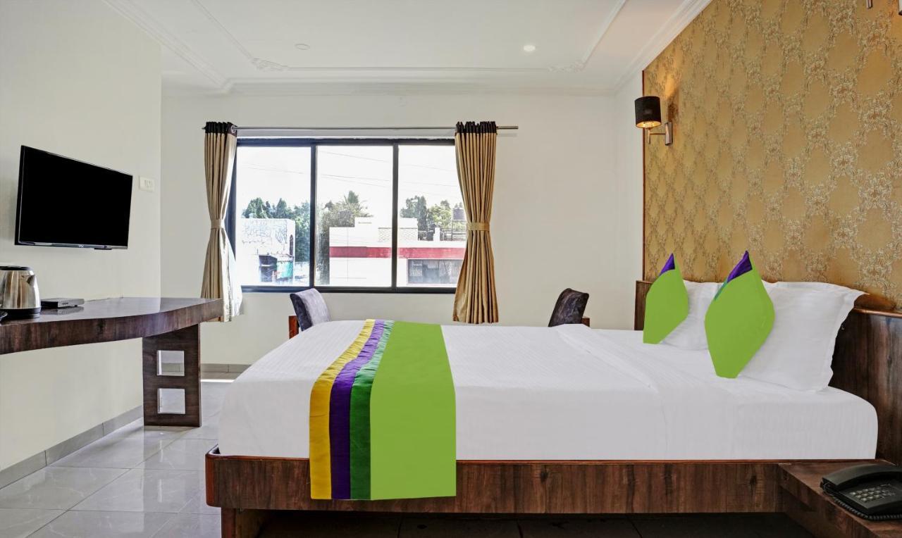 Treebo Varsha Palace Aurangabad  Exterior photo