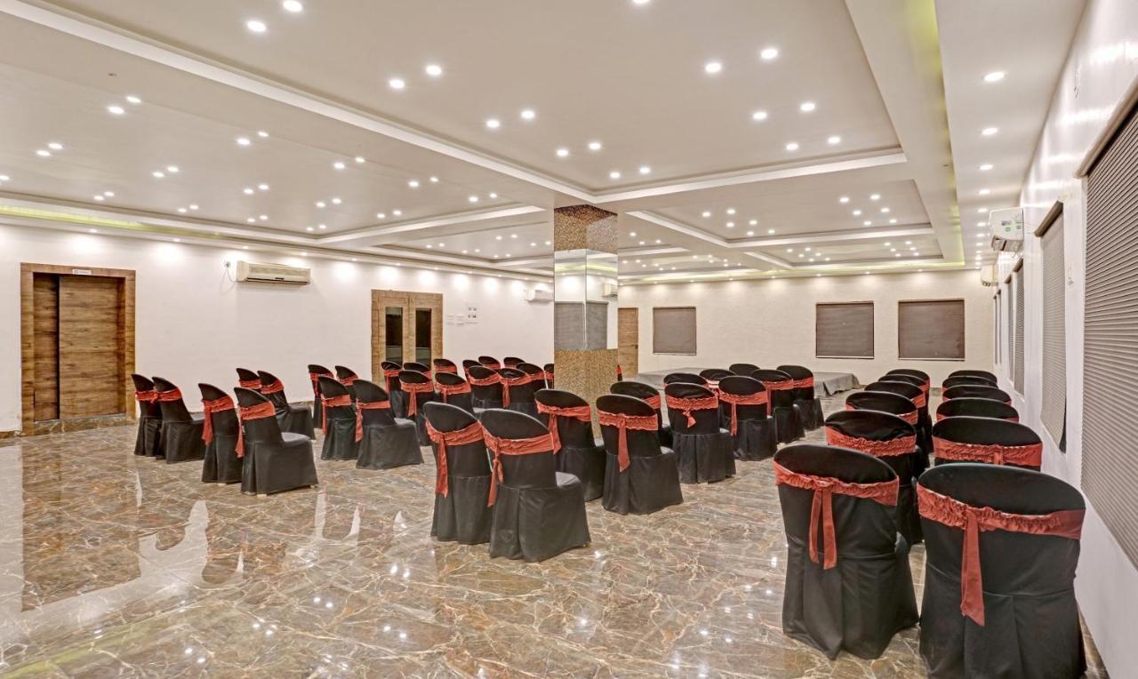 Treebo Varsha Palace Aurangabad  Exterior photo