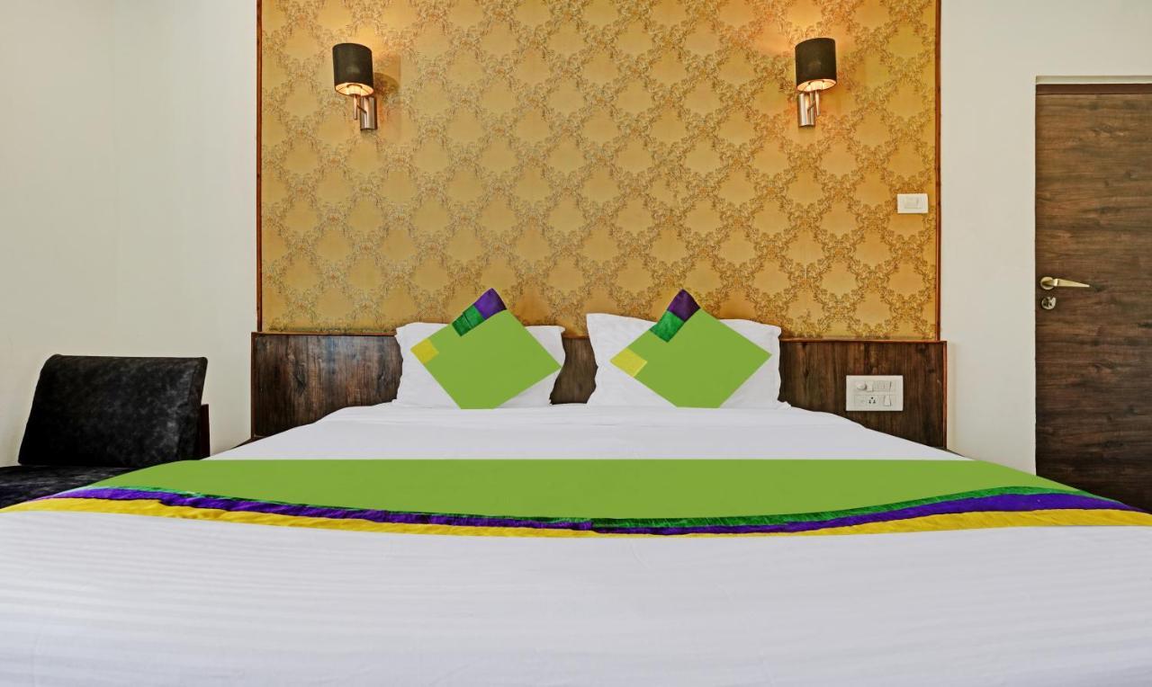 Treebo Varsha Palace Aurangabad  Exterior photo