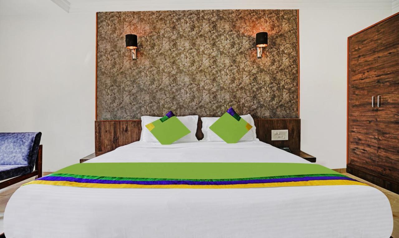 Treebo Varsha Palace Aurangabad  Exterior photo