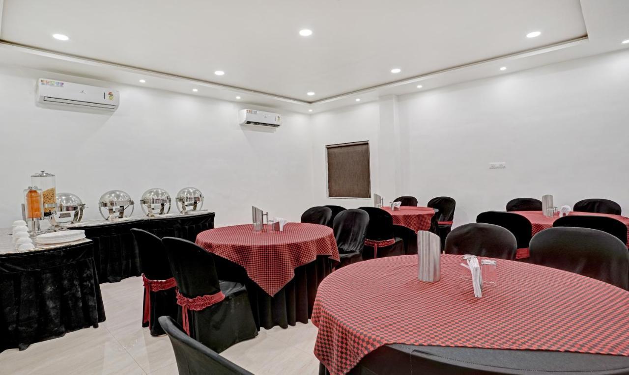 Treebo Varsha Palace Aurangabad  Exterior photo