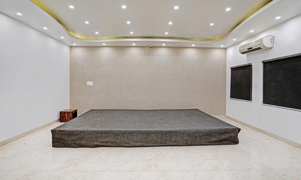 Treebo Varsha Palace Aurangabad  Exterior photo