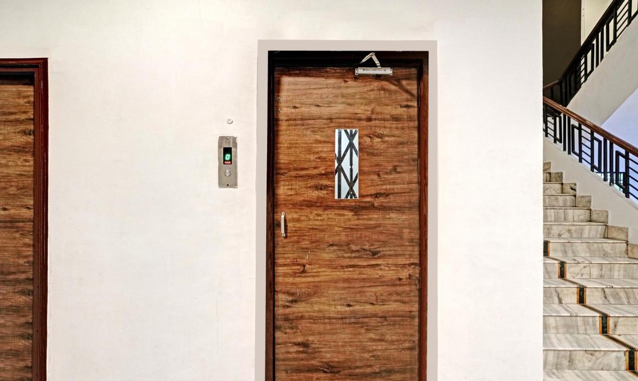Treebo Varsha Palace Aurangabad  Exterior photo