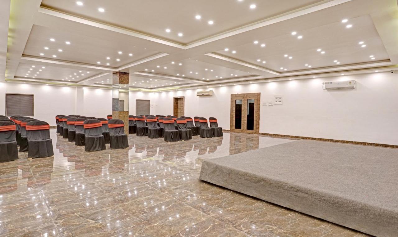 Treebo Varsha Palace Aurangabad  Exterior photo